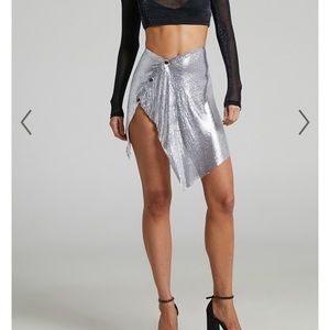 CHARITY MINI SKIRT - ASYMMETRICAL MESH SKIRT IN SILVER
